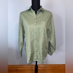 Women’s long sleeve button-down shirt